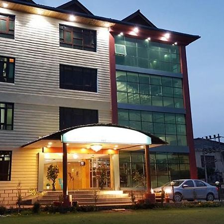 Triden Kashmir Resort Srīnagar Extérieur photo