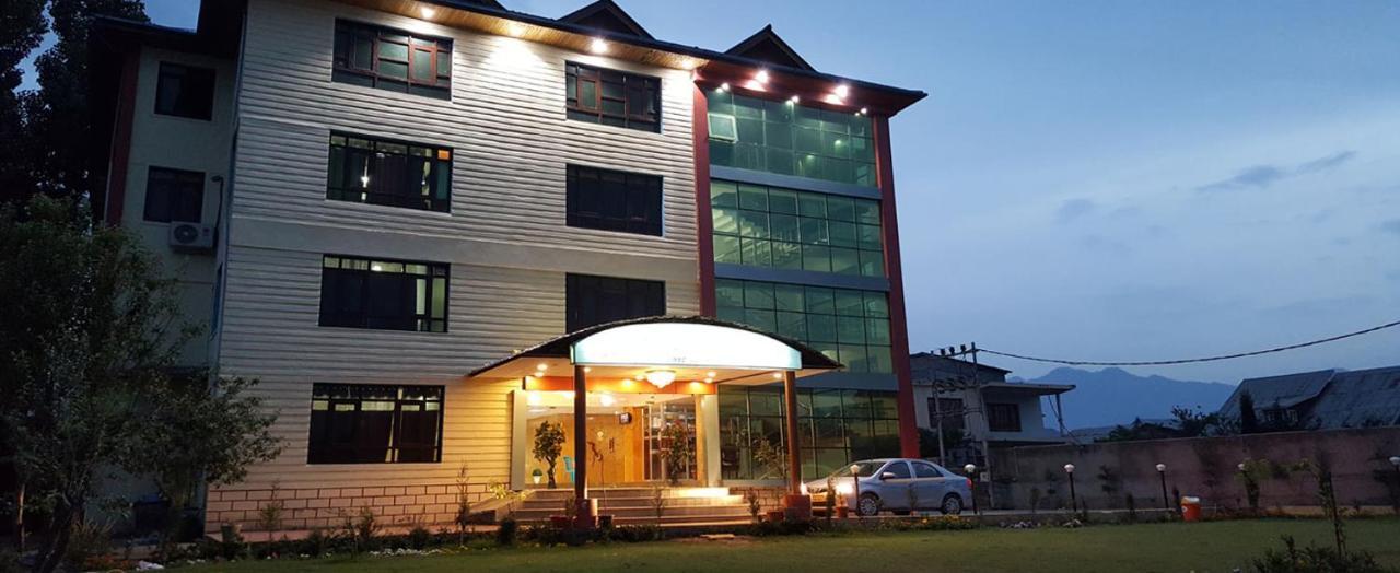 Triden Kashmir Resort Srīnagar Extérieur photo